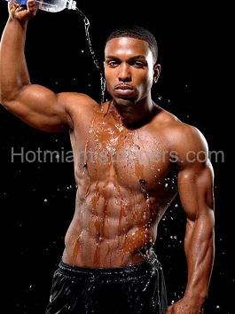 Kendrick — male stripper for Miami parties and events